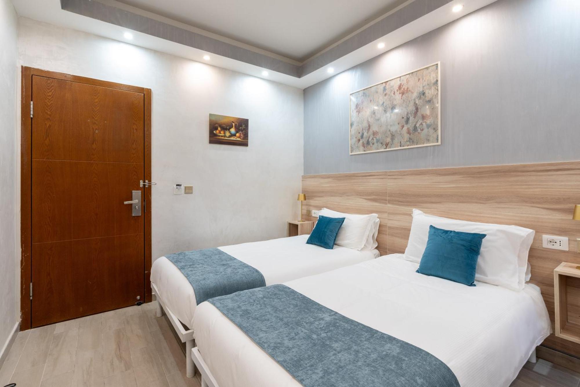 Leone D'Oro Guesthouse - Close To Piazza Vittorio Rome Exterior photo