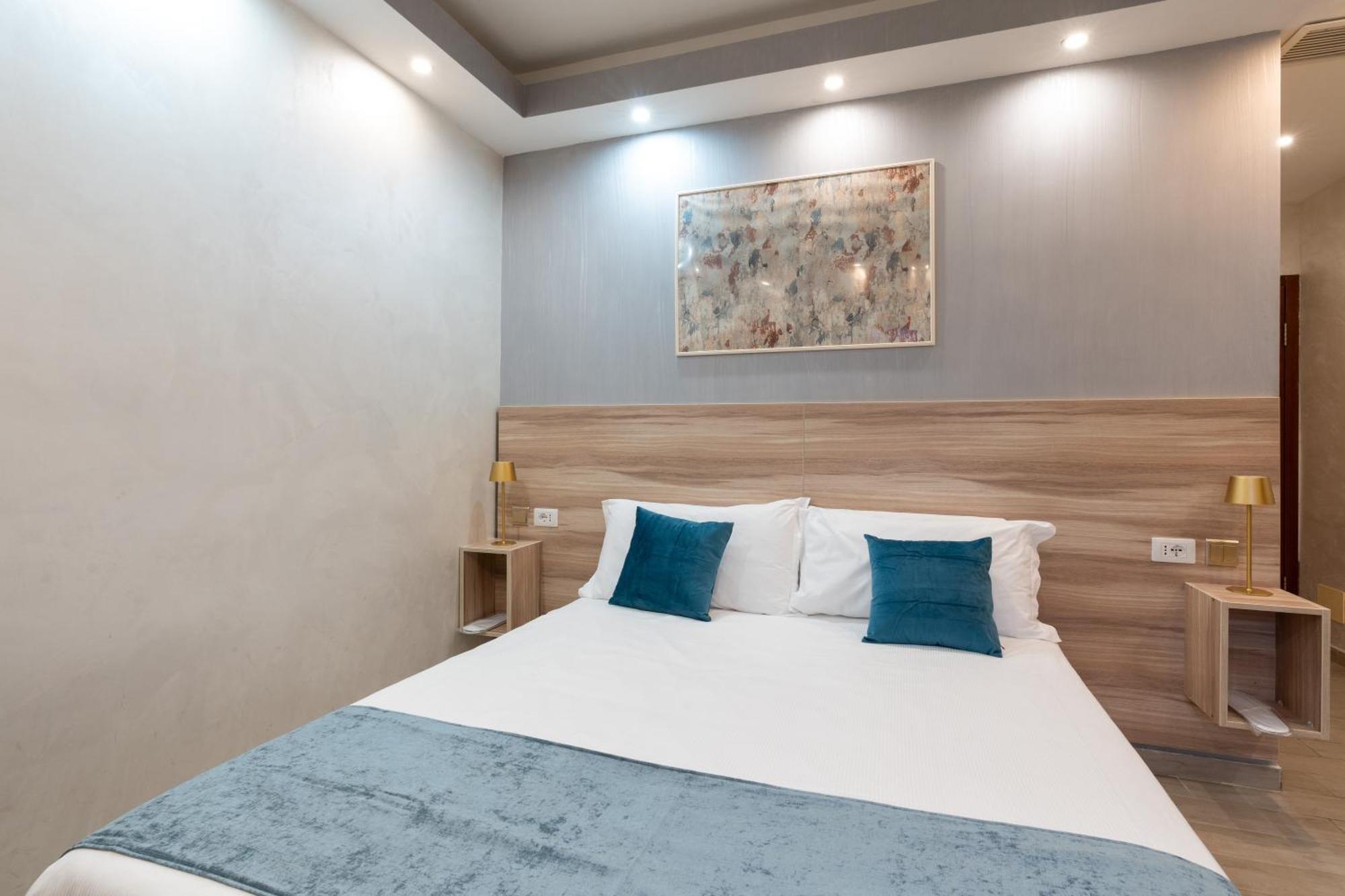 Leone D'Oro Guesthouse - Close To Piazza Vittorio Rome Exterior photo