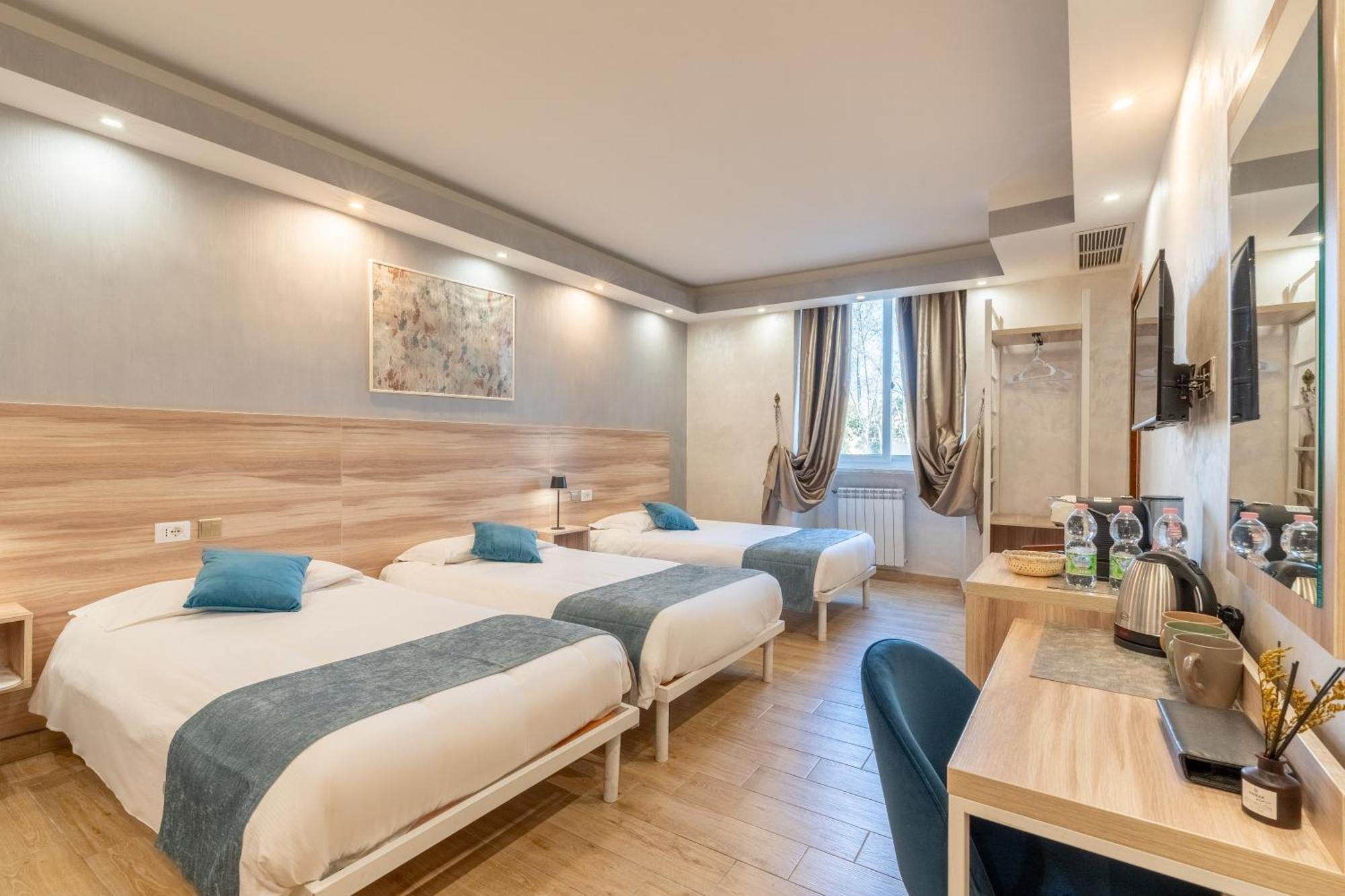 Leone D'Oro Guesthouse - Close To Piazza Vittorio Rome Exterior photo